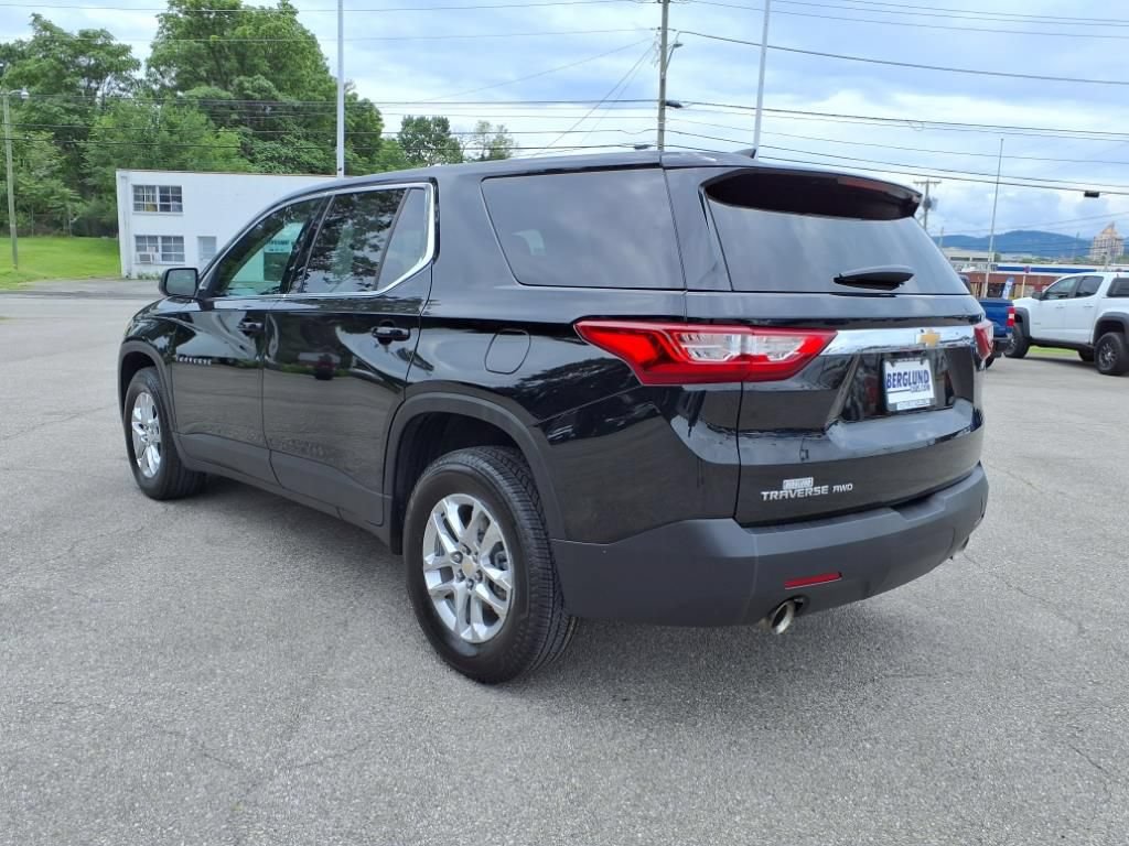 Used 2021 Chevrolet Traverse LS AWD/4WD image 6