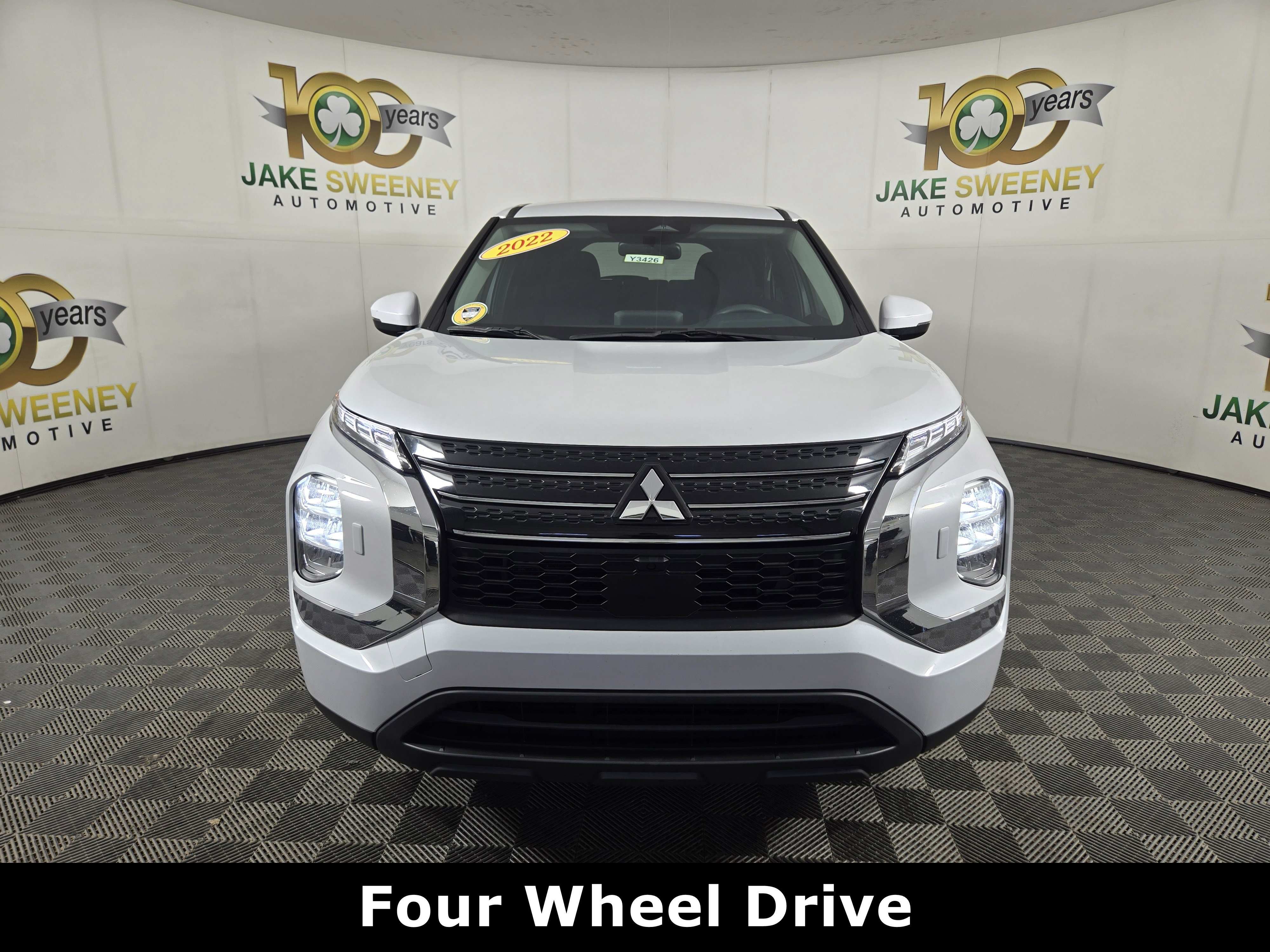 Used 2022 Mitsubishi Outlander ES AWD/4WD image 2