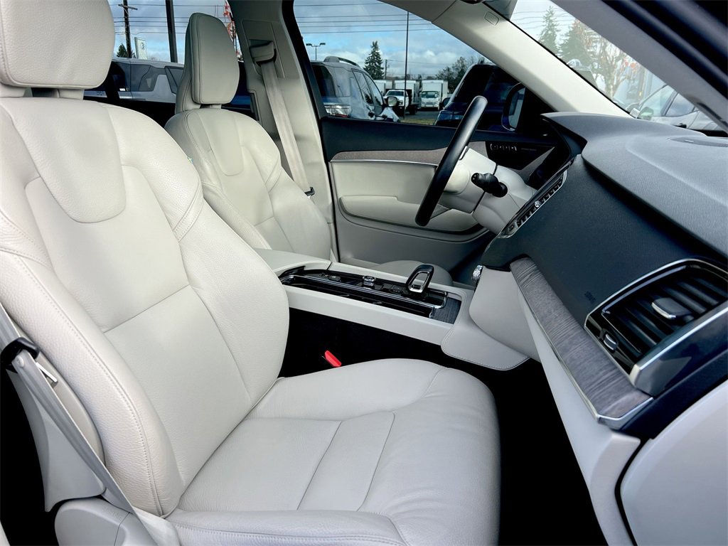 Used 2024 Volvo XC90 B6 Plus w/ Protection Package Premier image 22