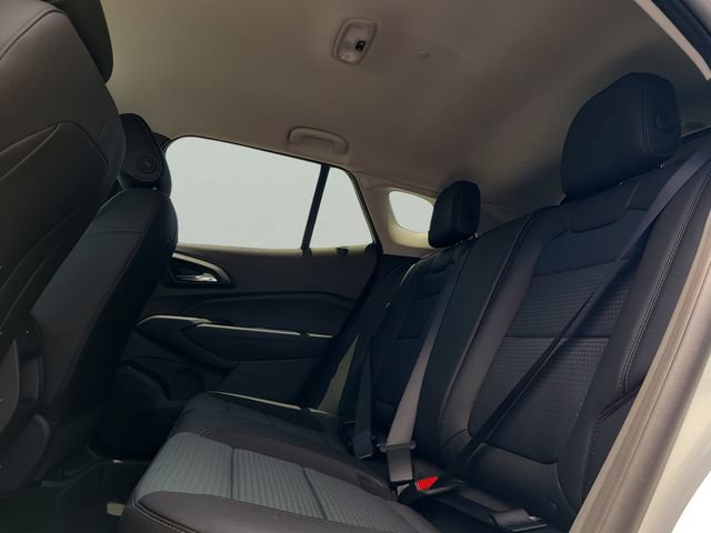 New 2026 Chevrolet Trax LT w/ Midnight Edition FWD image 12
