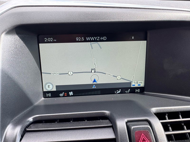 Used 2016 Volvo XC60 T5 Premier image 14