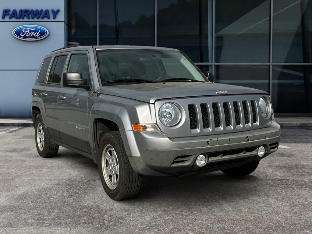 Used 2015 Jeep Patriot Sport w/ Power Value Group AWD/4WD image 2