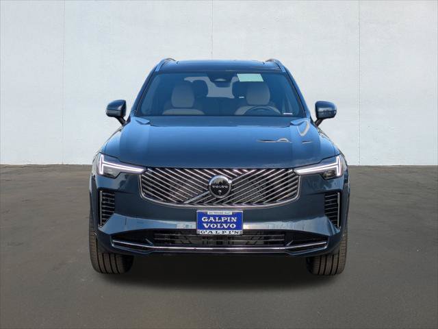 New 2026 Volvo XC90 B6 Plus w/ Protection Package Premier AWD/4WD image 4