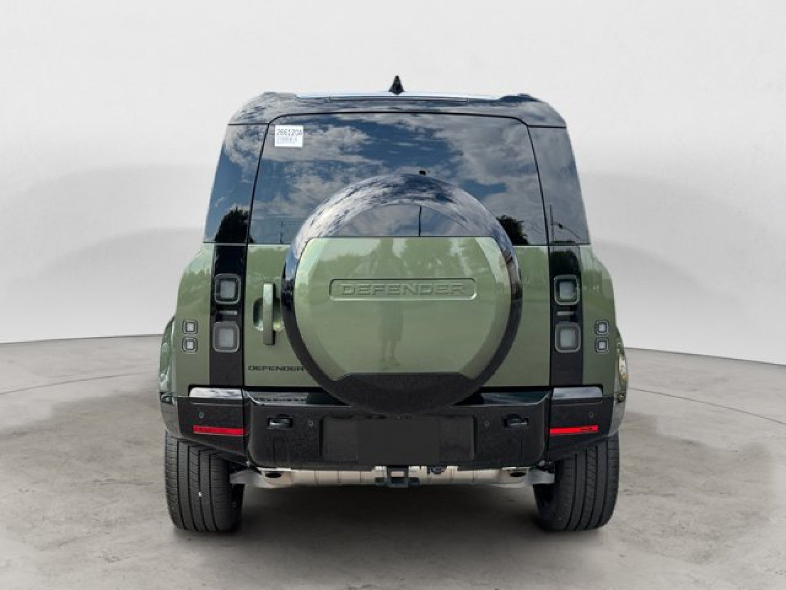Used 2026 Land Rover Defender 110 X-Dynamic SE AWD/4WD image 5