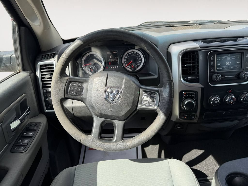 Used 2020 RAM 1500 Classic SLT AWD/4WD image 12