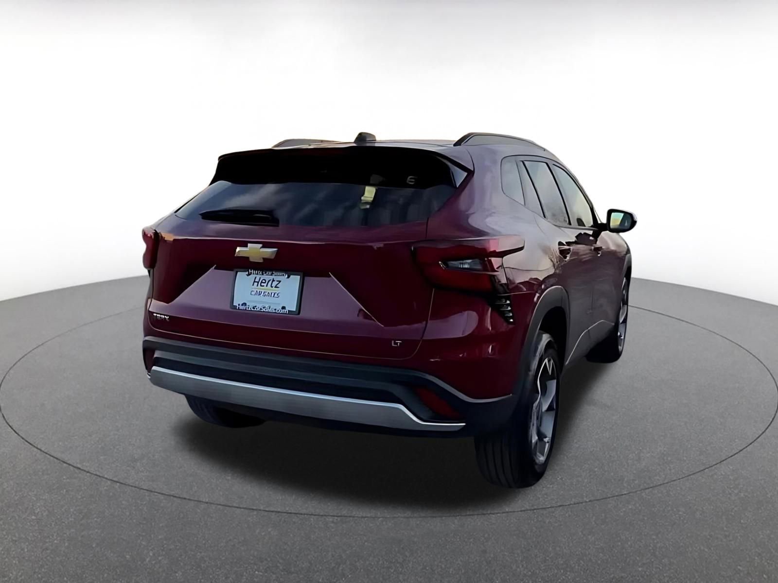 Used 2025 Chevrolet Trax LT image 14