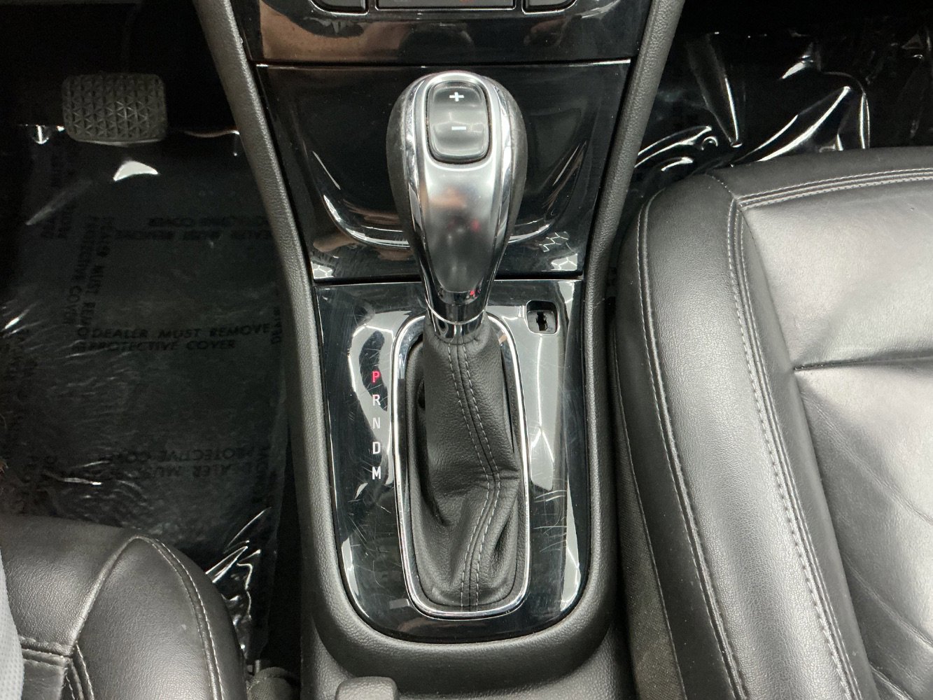 Used 2018 Buick Encore Essence FWD image 37