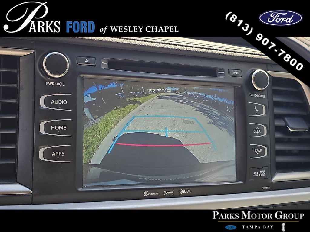 Used 2016 Toyota Highlander XLE AWD/4WD image 24