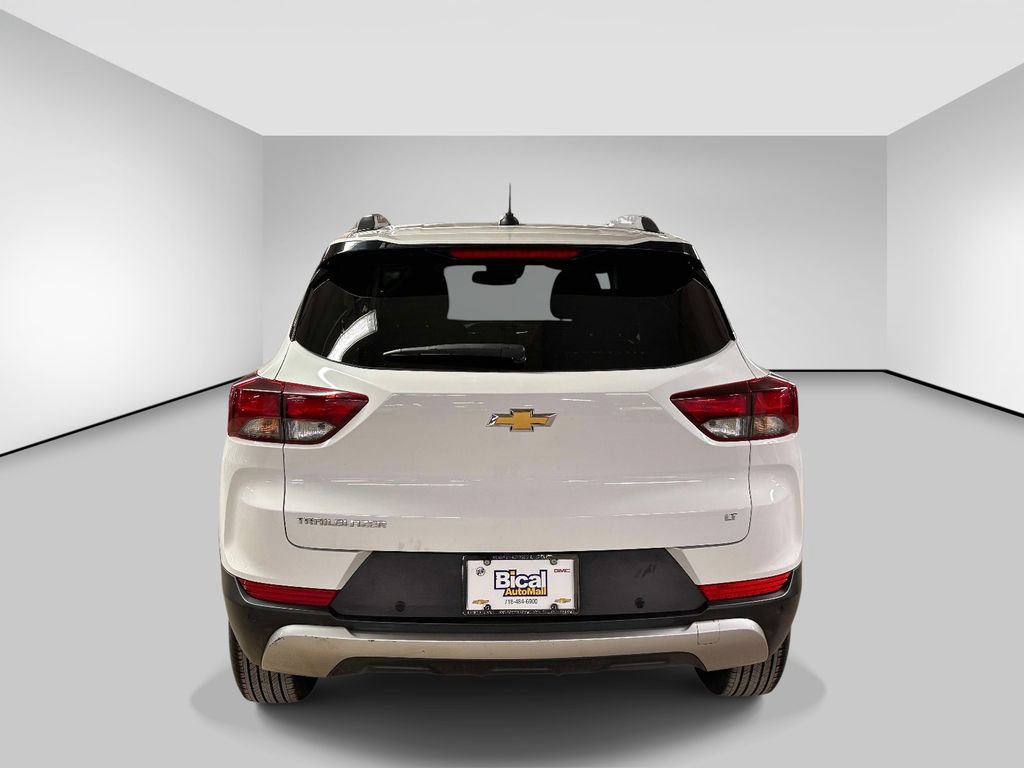 Certified 2022 Chevrolet TrailBlazer LT w/ Convenience Package FWD image 4
