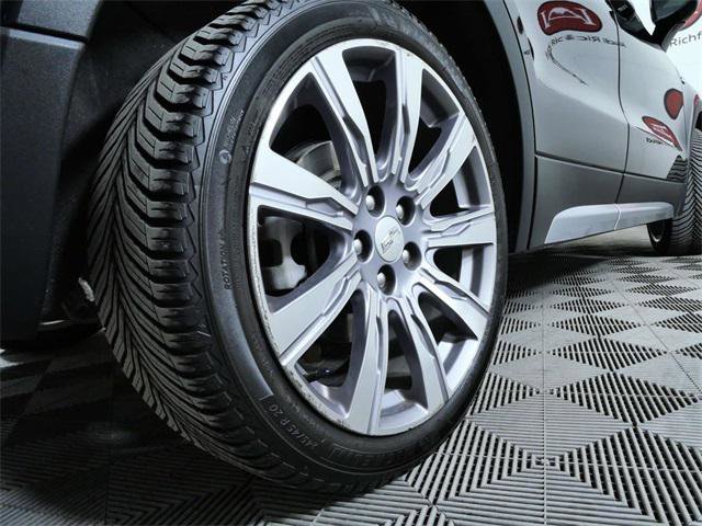 Used 2021 Cadillac XT4 Premium Luxury w/ Enhanced Visibility Package image 9