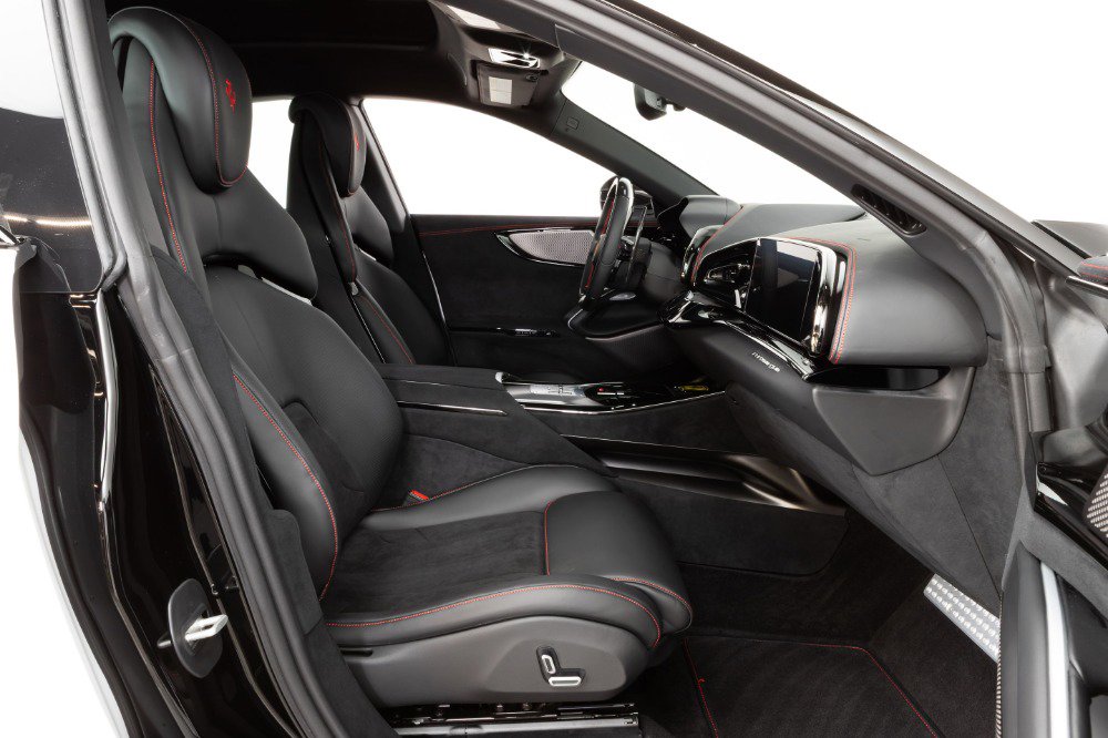 Certified 2024 Ferrari Purosangue image 61