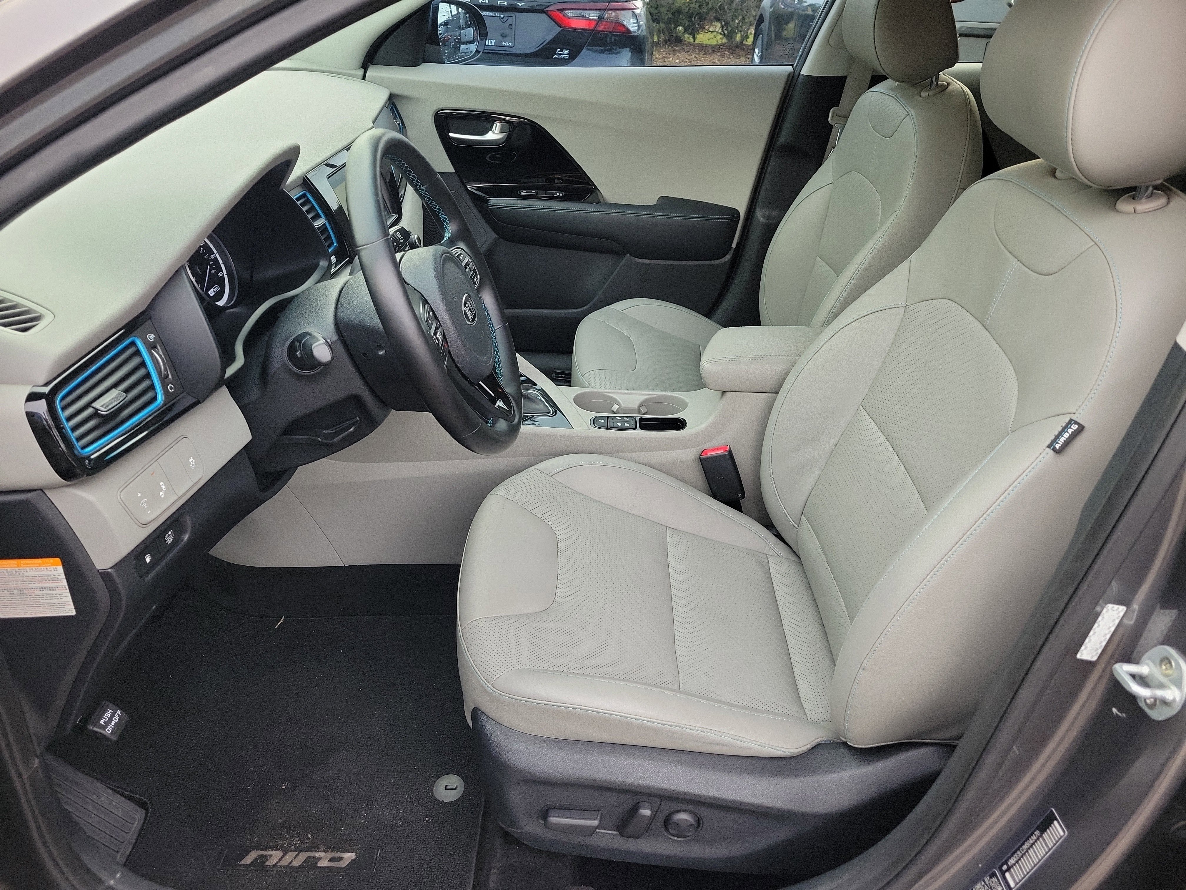 Used 2017 Kia Niro Touring image 22