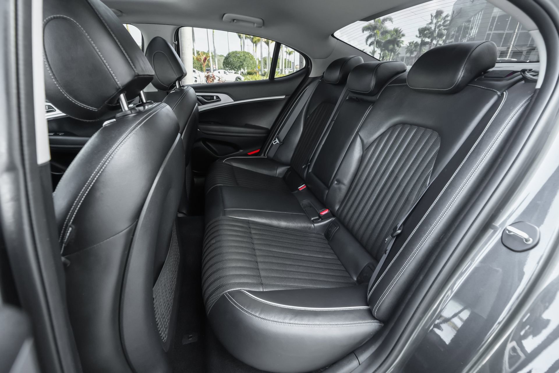 Used 2021 Genesis G70 2.0T w/ Elite Package image 39