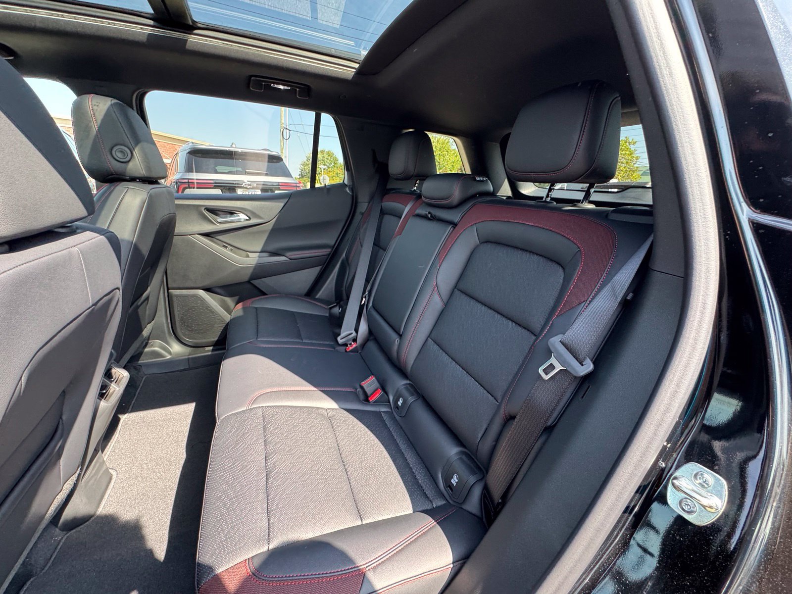 New 2027 Chevrolet Equinox RS w/ Convenience Package III AWD/4WD image 25