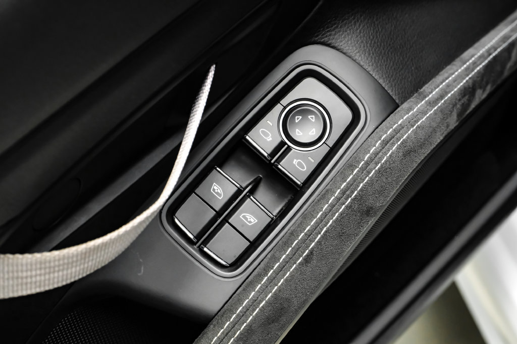 Used 2020 Porsche 718 Cayman GT4 RWD image 32