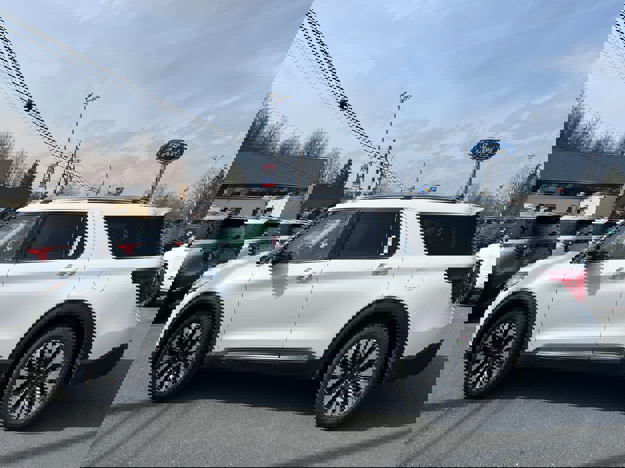 New 2026 Ford Explorer Platinum image 6