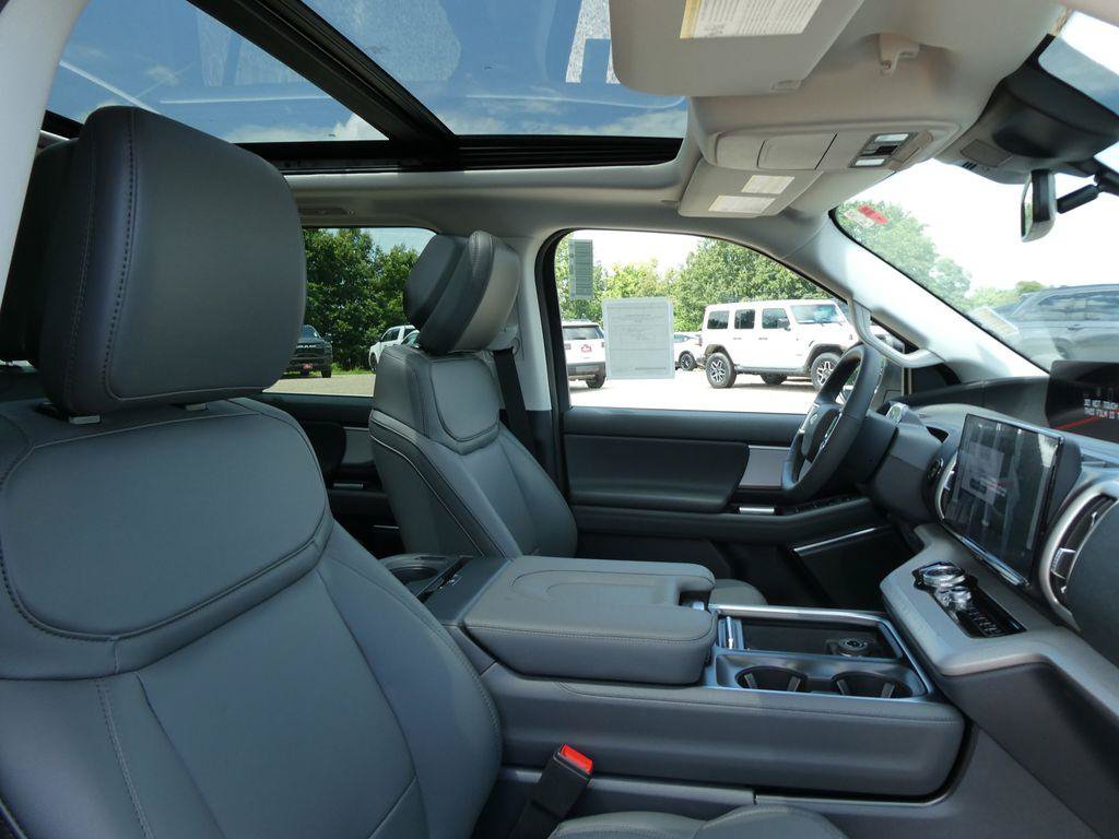 New 2027 Ford Expedition Max Active AWD/4WD image 10