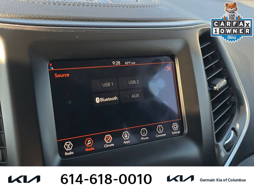 Used 2019 Jeep Cherokee Latitude w/ Popular Appearance Group FWD image 27