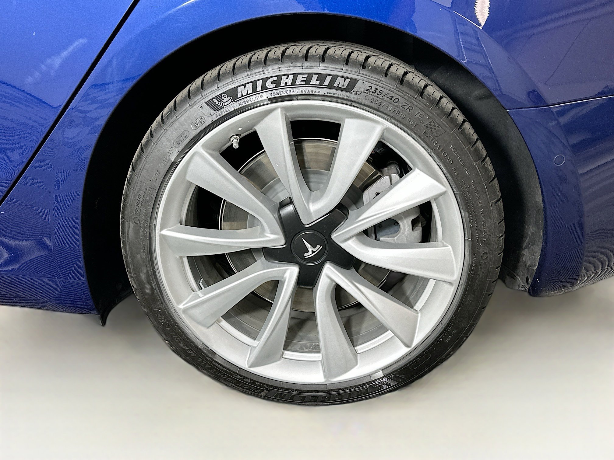 Used 2020 Tesla Model 3 Standard Range Plus image 11