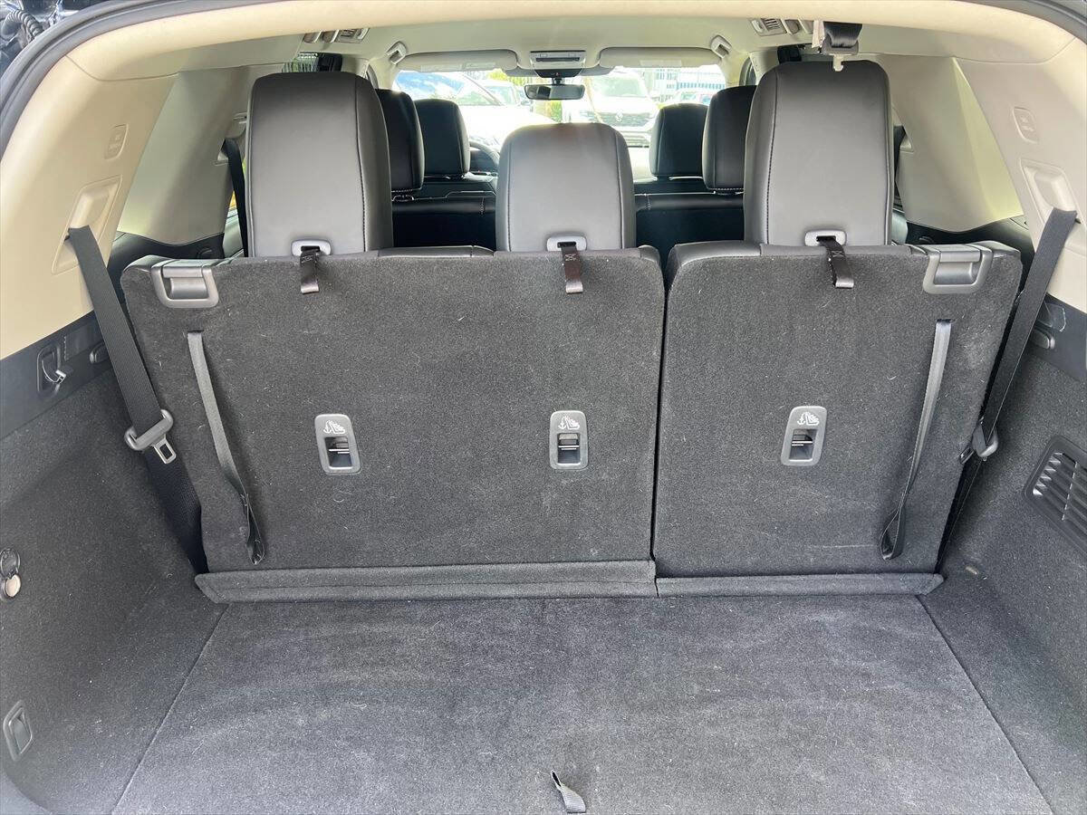 Used 2024 Nissan Pathfinder SL image 16