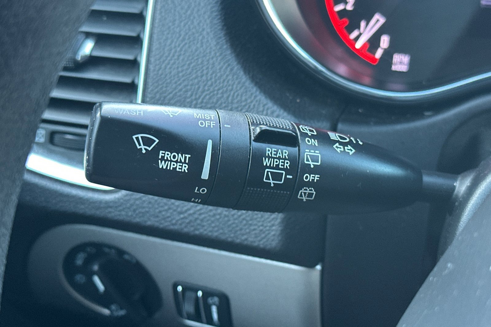 Used 2017 Dodge Durango SXT w/ 3rd Row Seating Group image 37