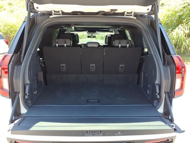 New 2027 Ford Expedition Platinum w/ Stealth Performance Package AWD/4WD image 10