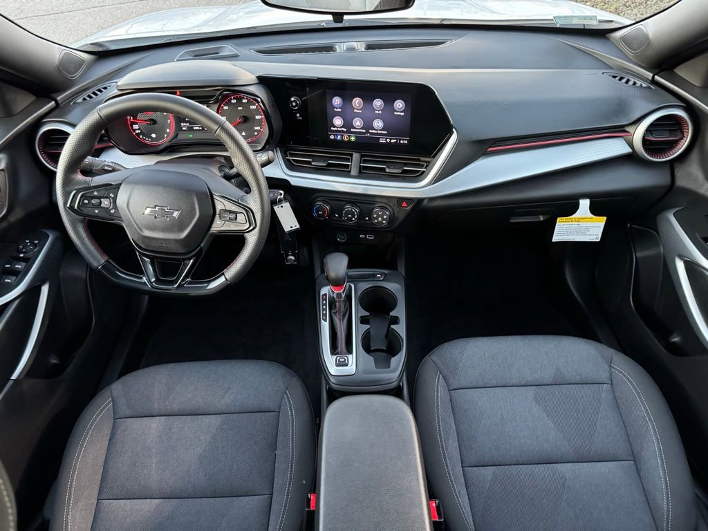 Used 2025 Chevrolet Trax RS w/ Driver Confidence Package image 22