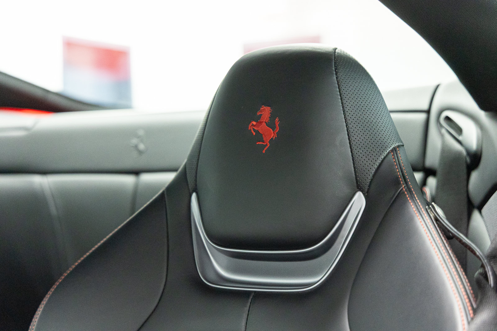 Used 2020 Ferrari Portofino RWD image 48