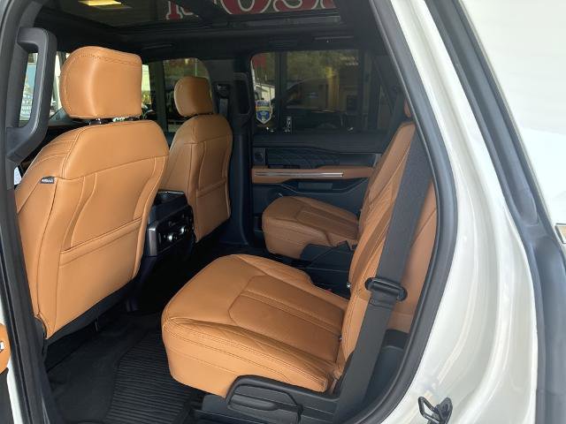 Certified 2024 Ford Expedition Platinum image 17
