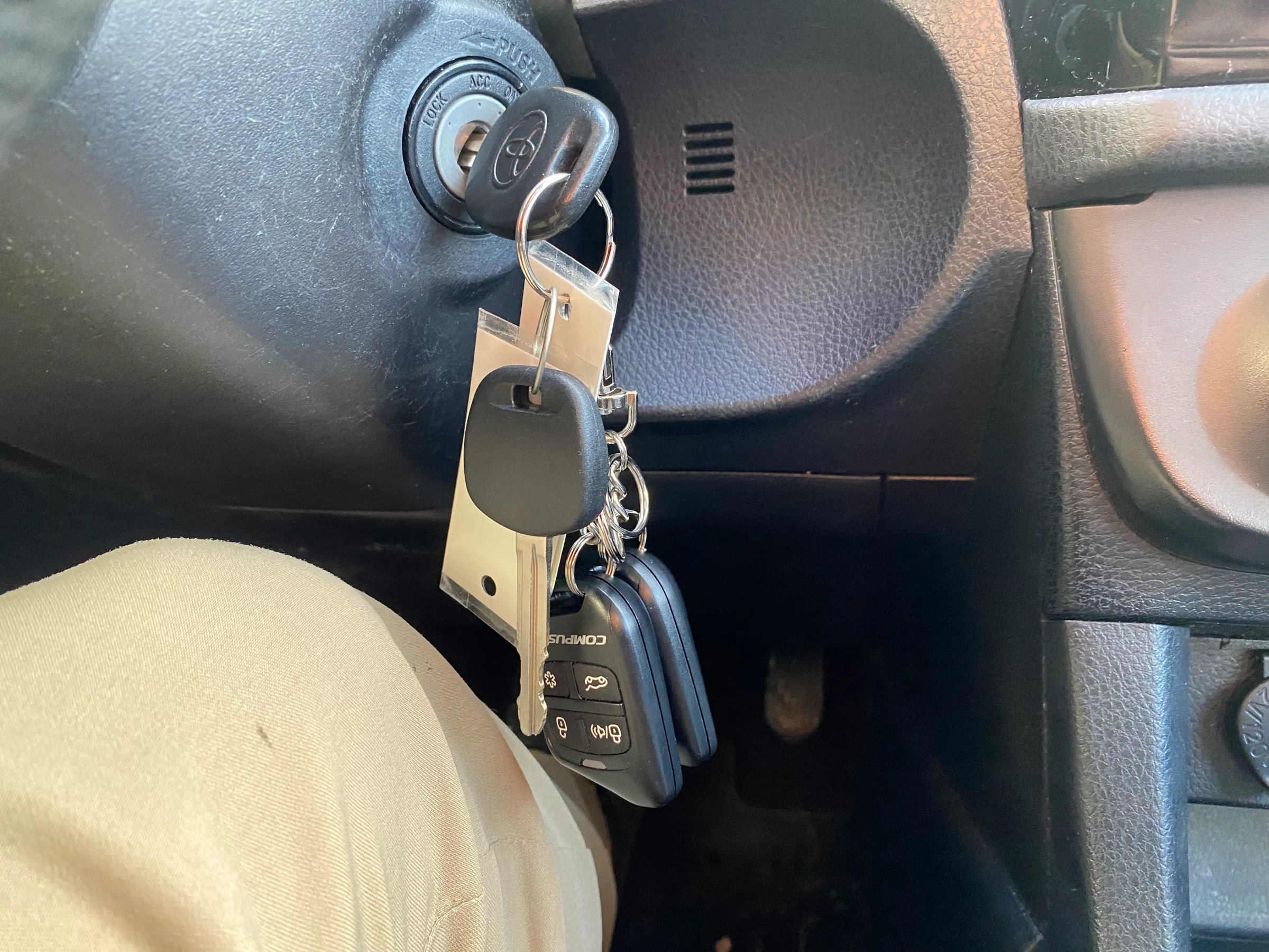 Used 2015 Toyota Corolla L image 19