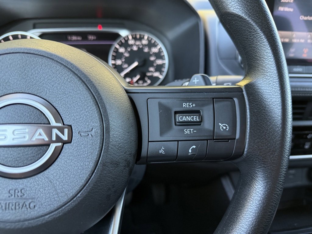 Used 2024 Nissan Rogue S image 30