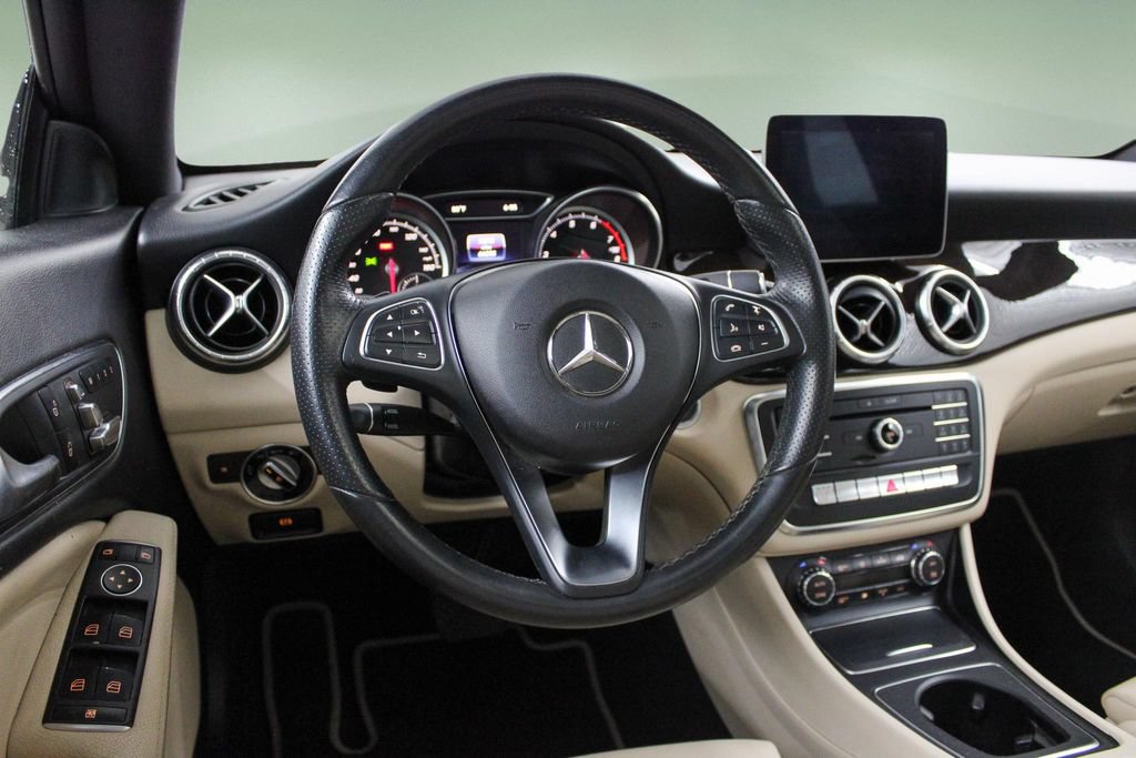 Used 2018 Mercedes-Benz CLA 250 image 17