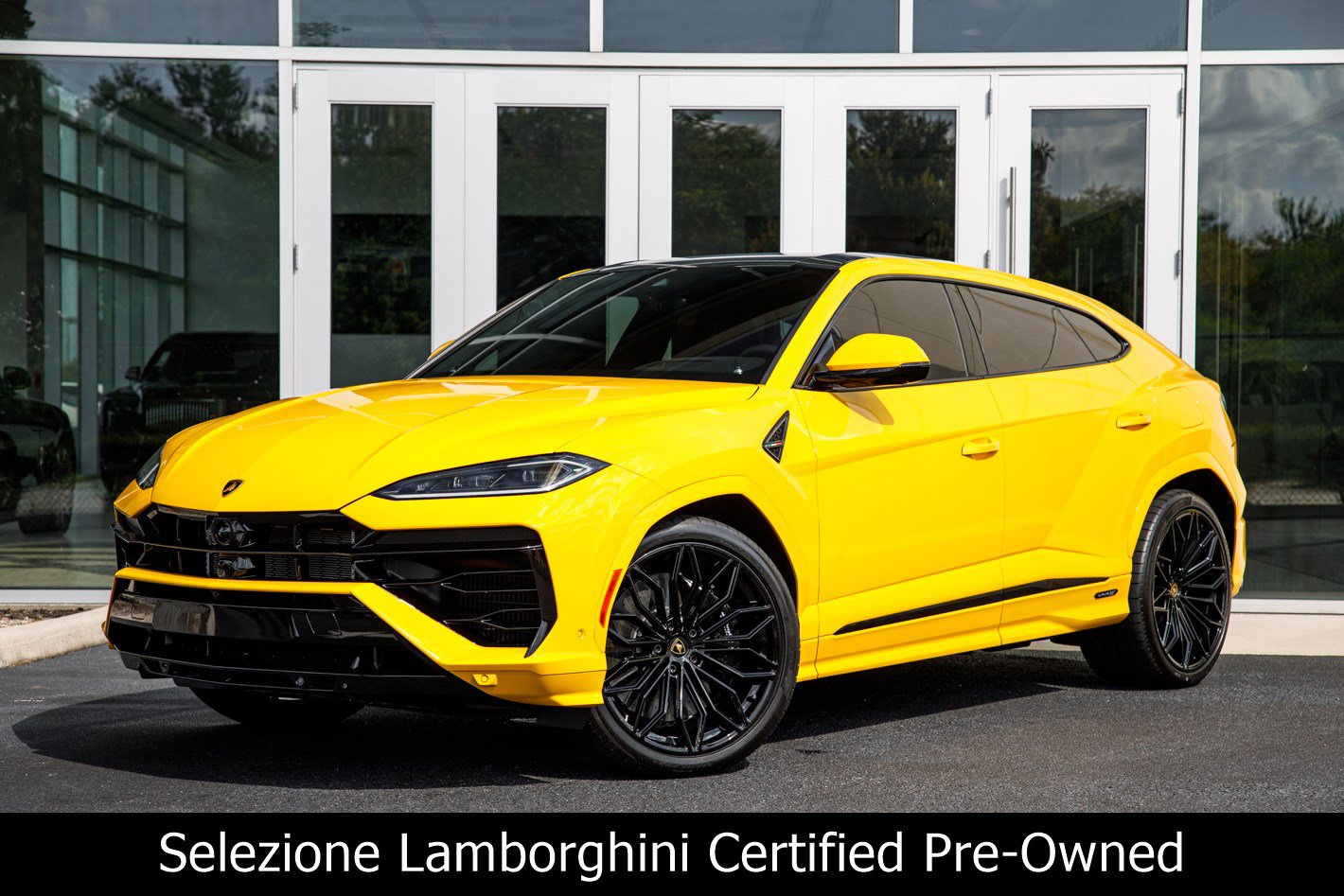 Used 2025 Lamborghini Urus SE