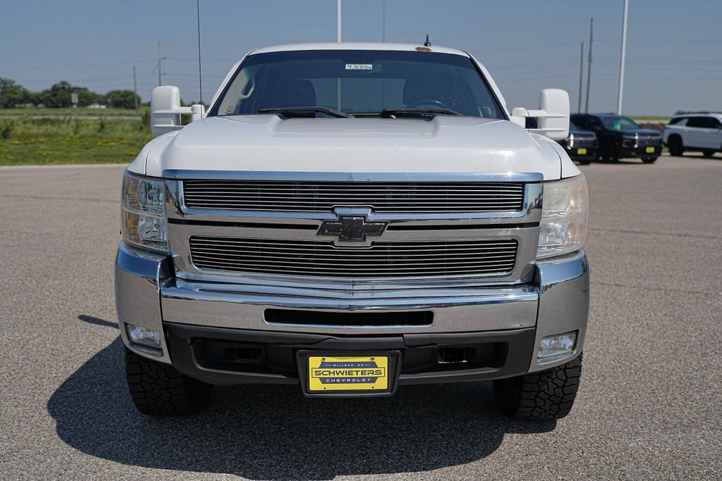 Used 2008 Chevrolet Silverado 2500 LTZ w/ Suspension Package, Off-Road AWD/4WD image 3