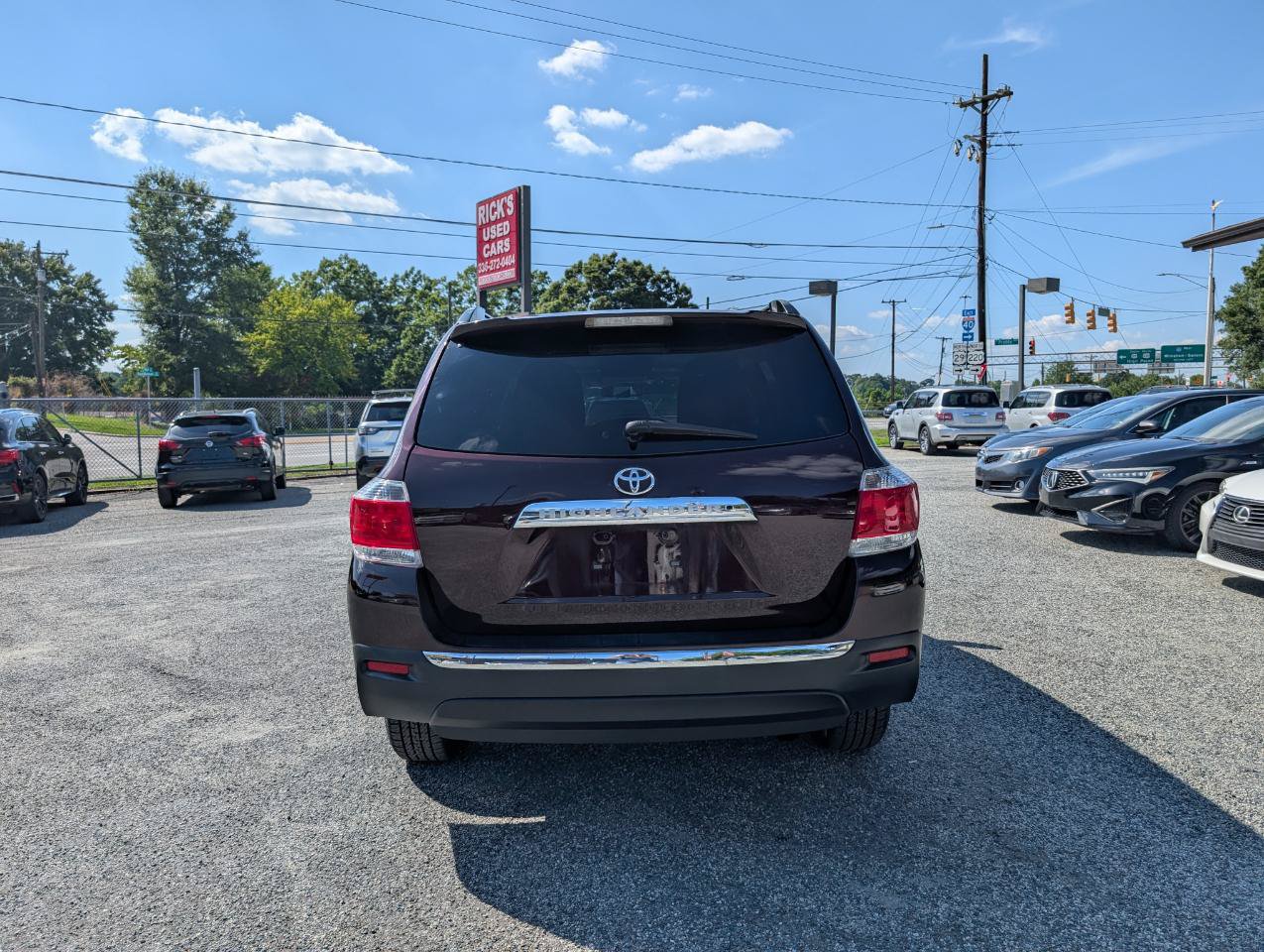 Used 2012 Toyota Highlander SE w/ Tow Pkg FWD image 8