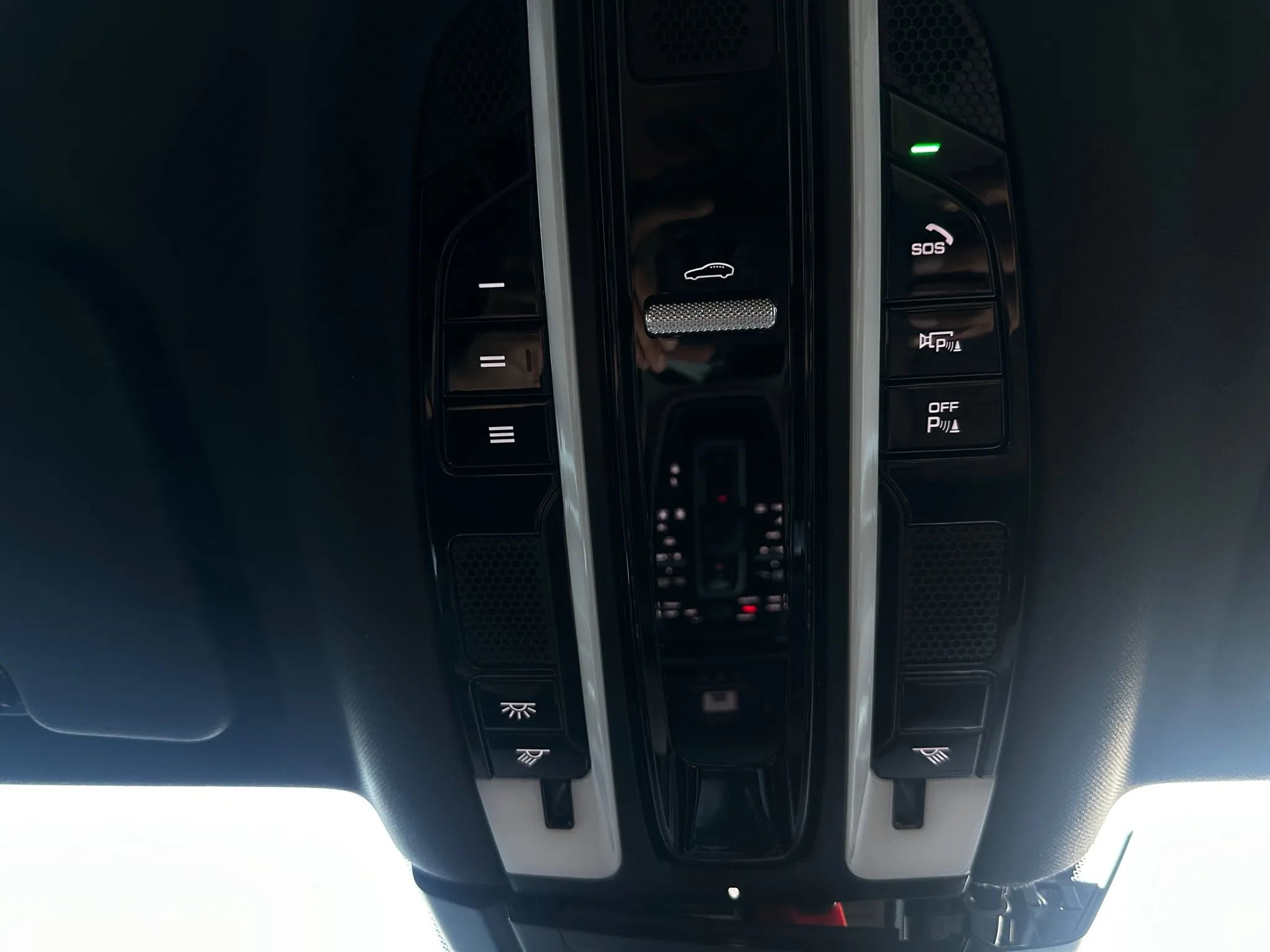 Used 2022 Porsche Cayenne Sport Utility 4D image 55