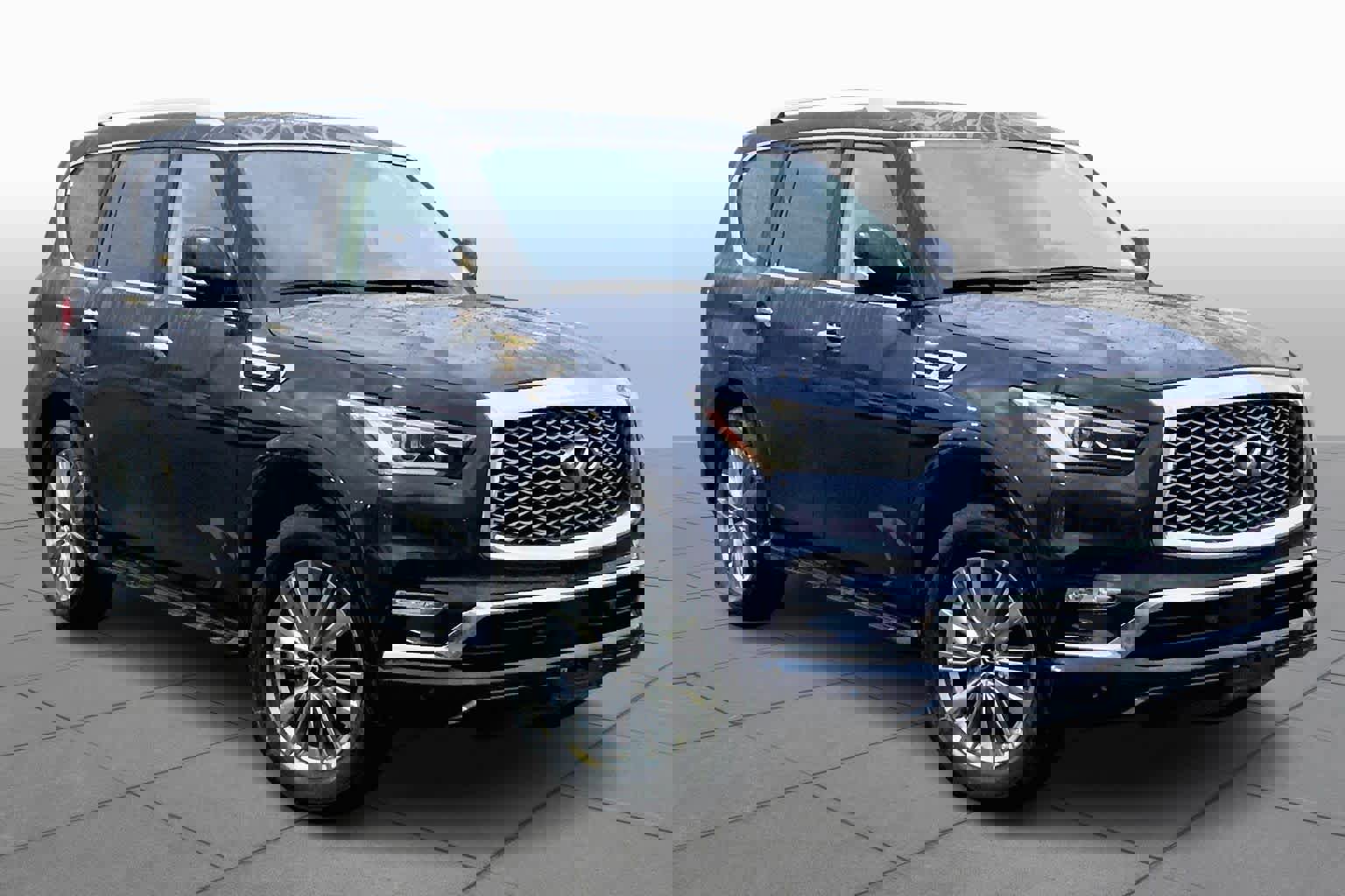 Used 2024 INFINITI QX80 Luxe image 3