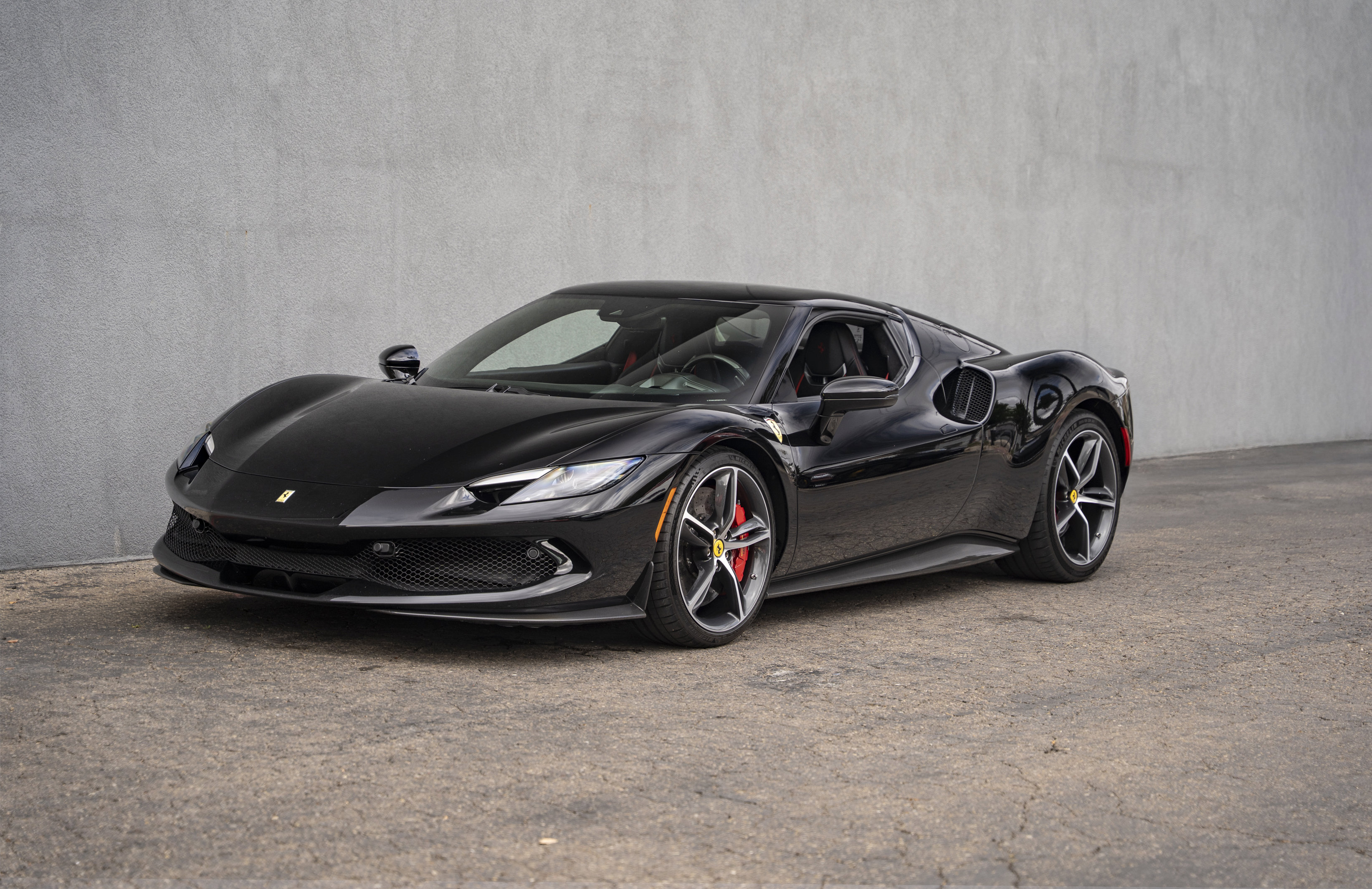 Used 2023 Ferrari 296 GTB image 1