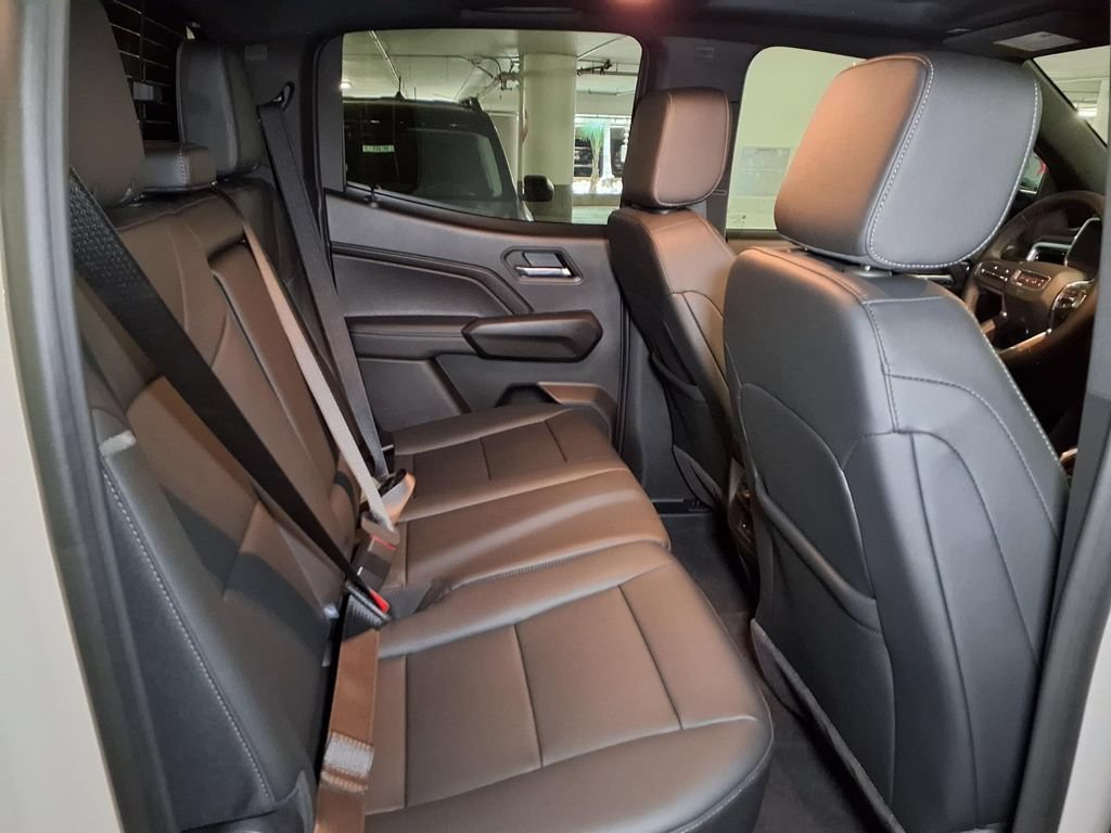 New 2026 GMC Canyon Elevation w/ LPO, Sports Bar Package RWD image 7
