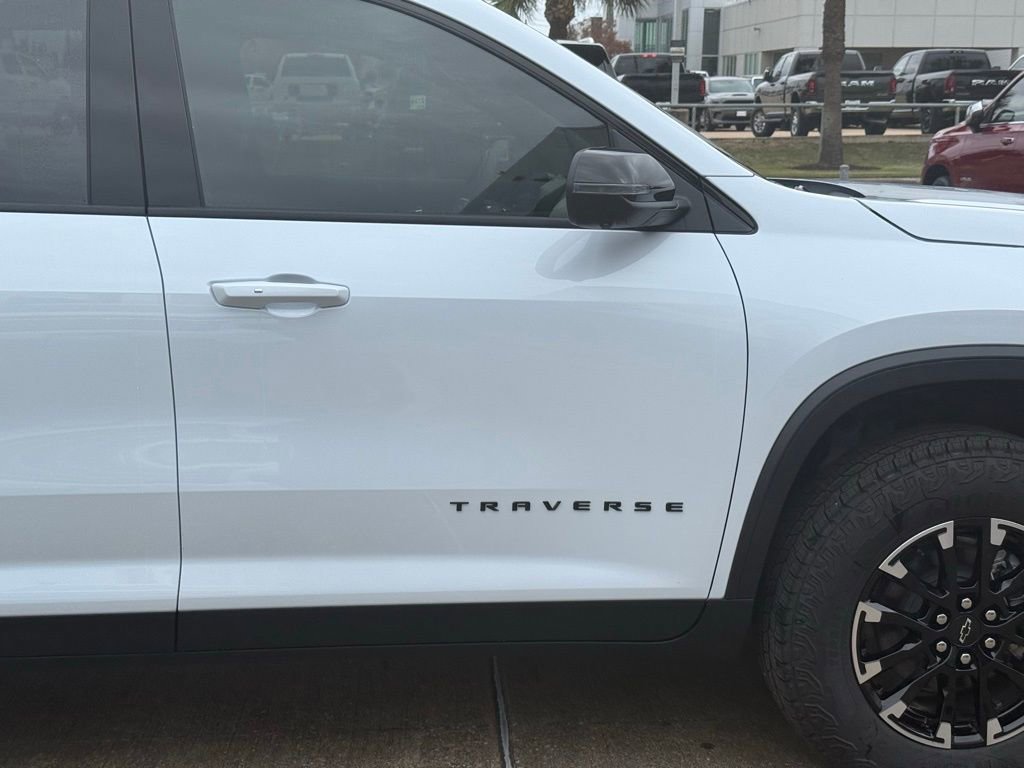 New 2026 Chevrolet Traverse Z71 w/ Enhanced Driving Package image 8