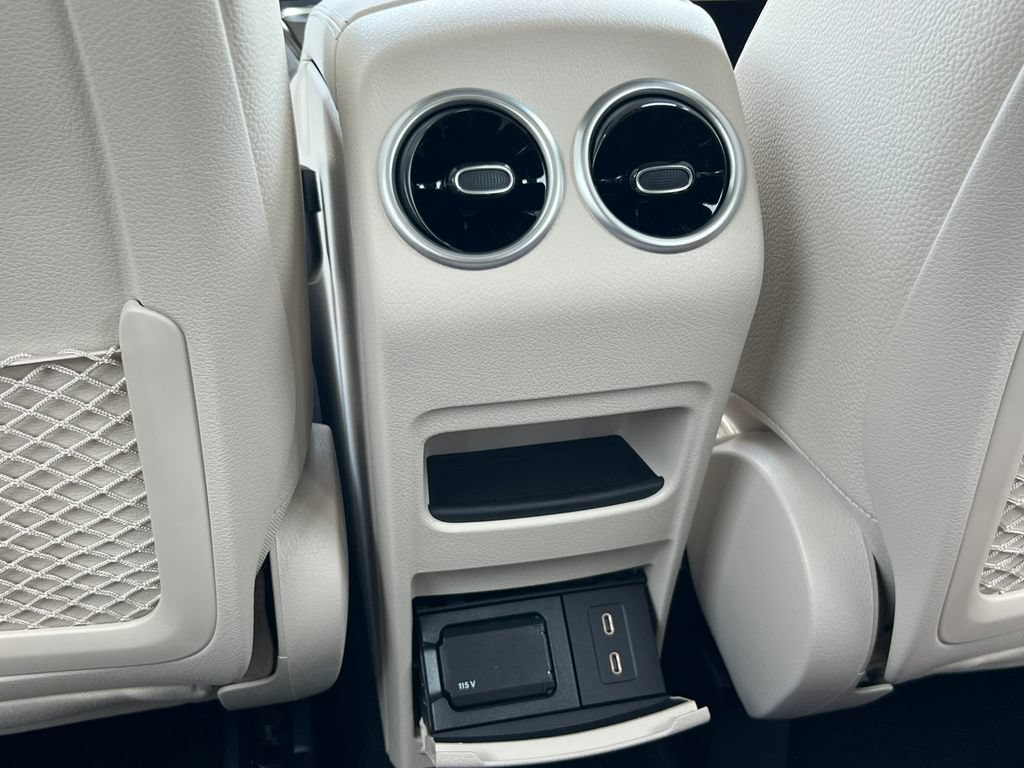 New 2026 Mercedes-Benz GLB 250 4MATIC image 30