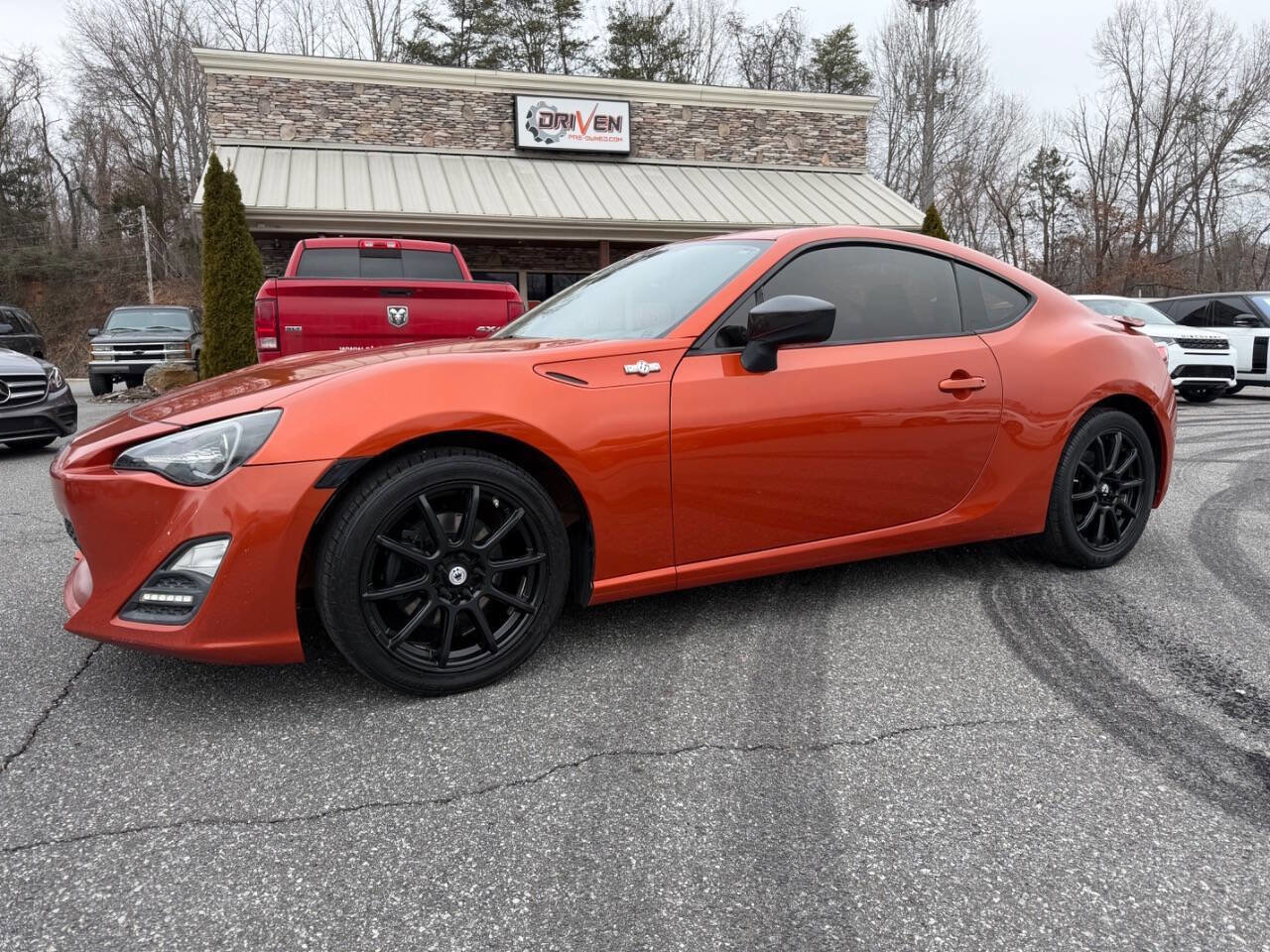 Used 2015 Scion FR-S image 1