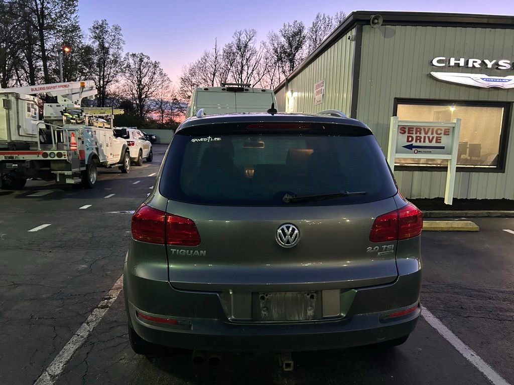 Used 2012 Volkswagen Tiguan SEL AWD/4WD image 4