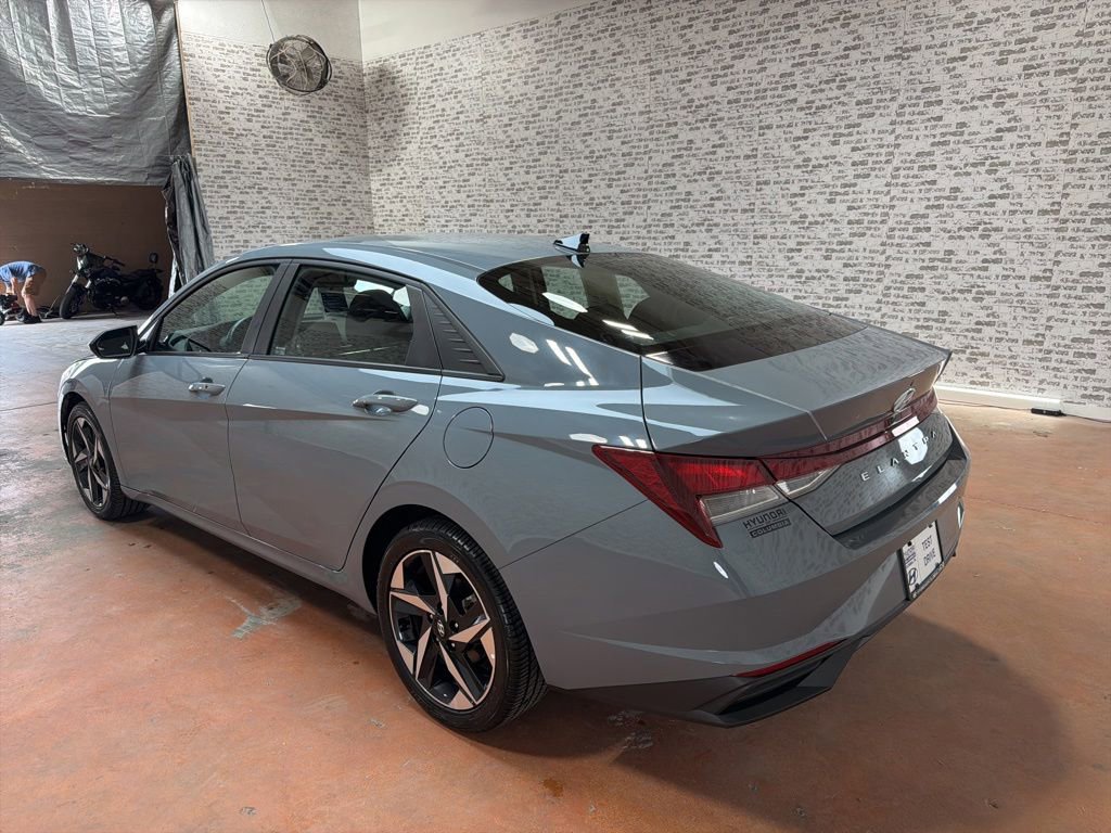 Certified 2023 Hyundai Elantra SEL w/ Convenience Package FWD image 5