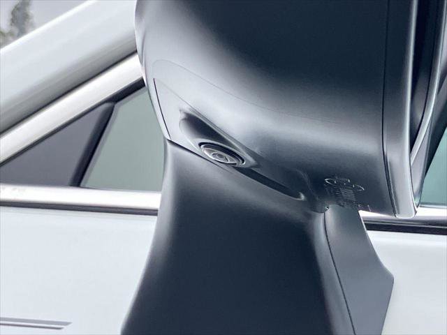 Certified 2024 Toyota Venza Limited image 12