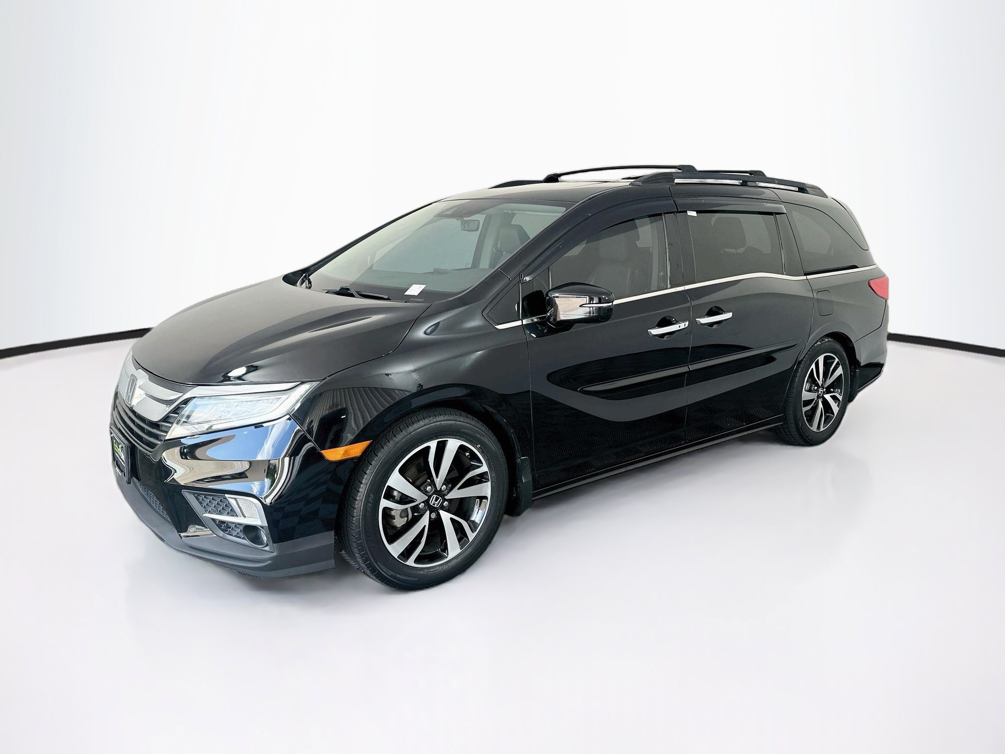 Used 2019 Honda Odyssey Elite image 3