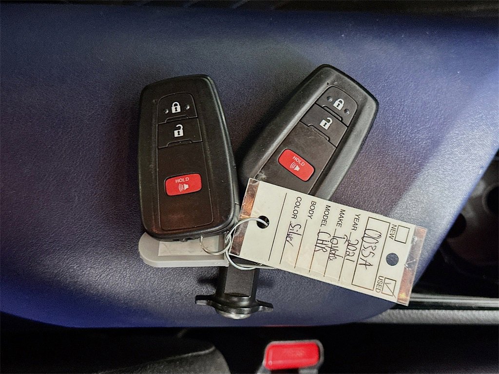 Used 2021 Toyota C-HR XLE image 35