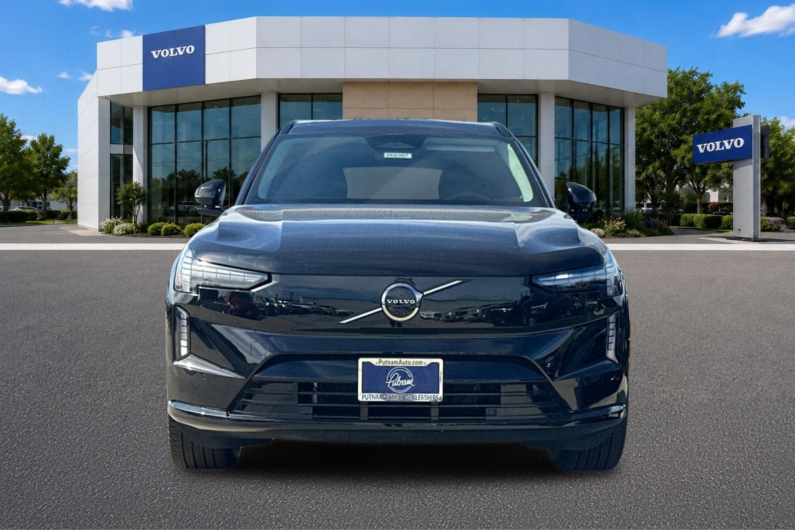 New 2026 Volvo EX90 Plus AWD/4WD image 8