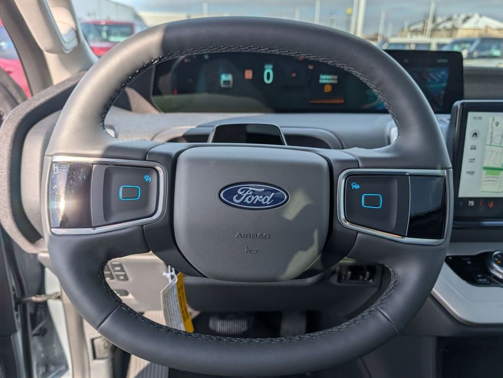 New 2025 Ford Expedition Active image 29