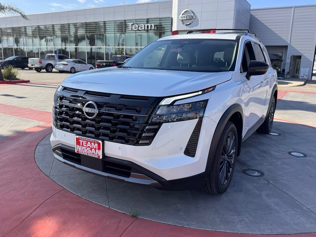 New 2026 Nissan Pathfinder SL w/ SL Premium Package (P04) FWD image 4